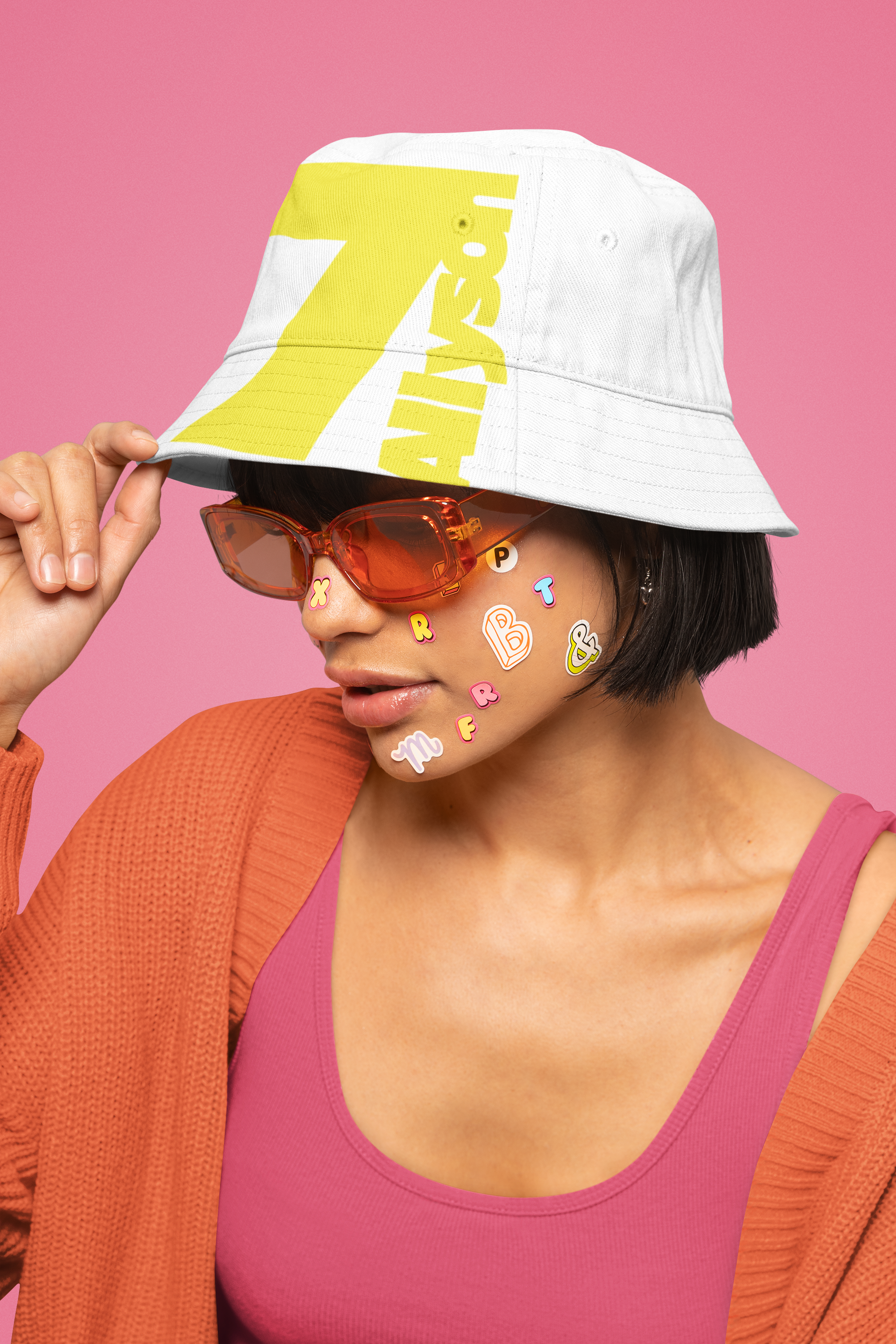 Reversible bucket hat